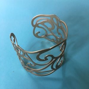 NWOT Just Jewelry Gold Cuff Bracelet